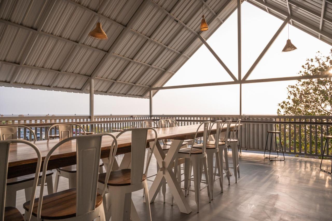 Praveg Beach Resort Daman Lighthouse Beach Exterior foto